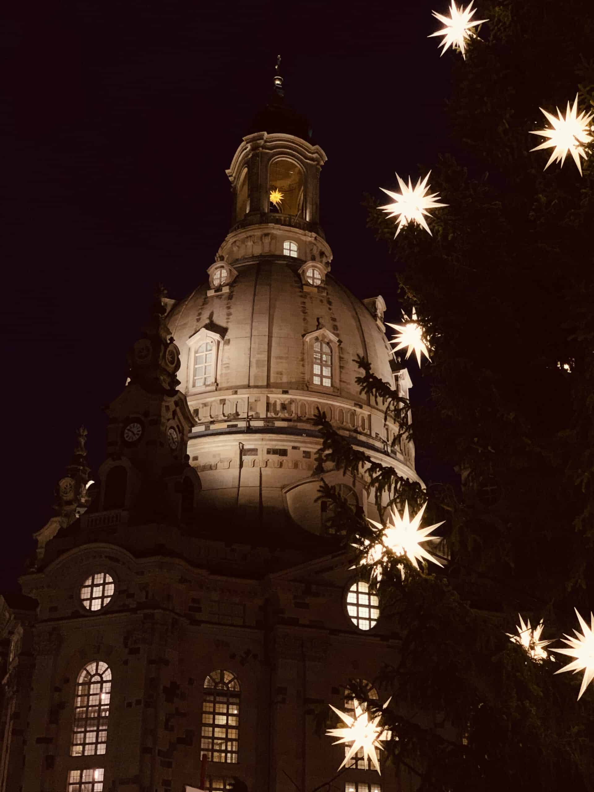Weihnachtsdeko 2021 - Frauenkirche Dresden im Advent mit Herrnhuter Stern