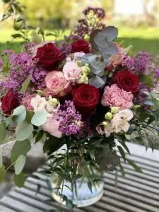 Blumenstrauß mit Rosen und Euckalyptus perfekt für Muttertag