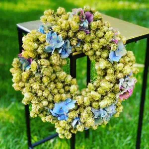 hopfenkranz mit hortensien Gartenglück & Blütenkunst